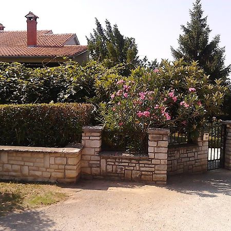 Apartment Slavica Vrvari Пореч Екстер'єр фото